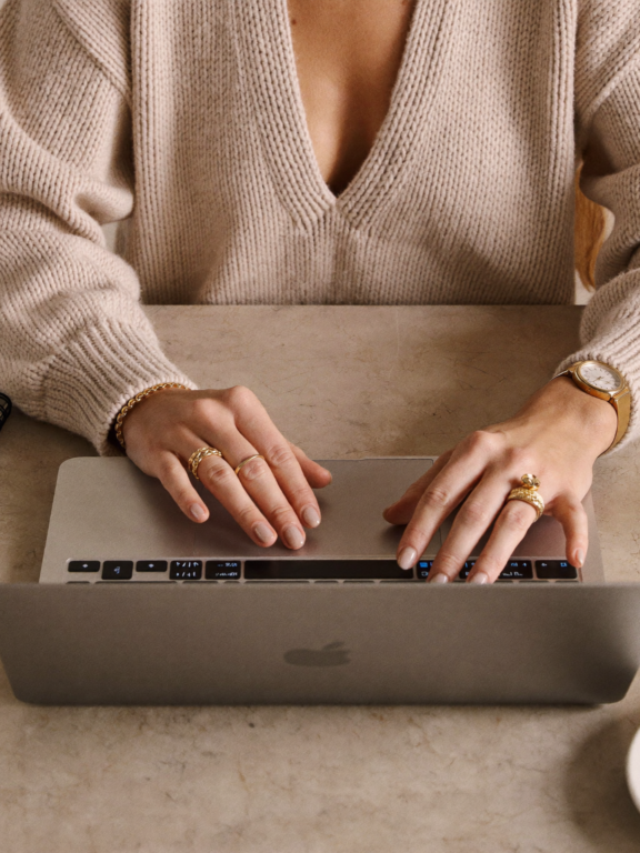 How to Market Your Online Course as an Introverted Creator